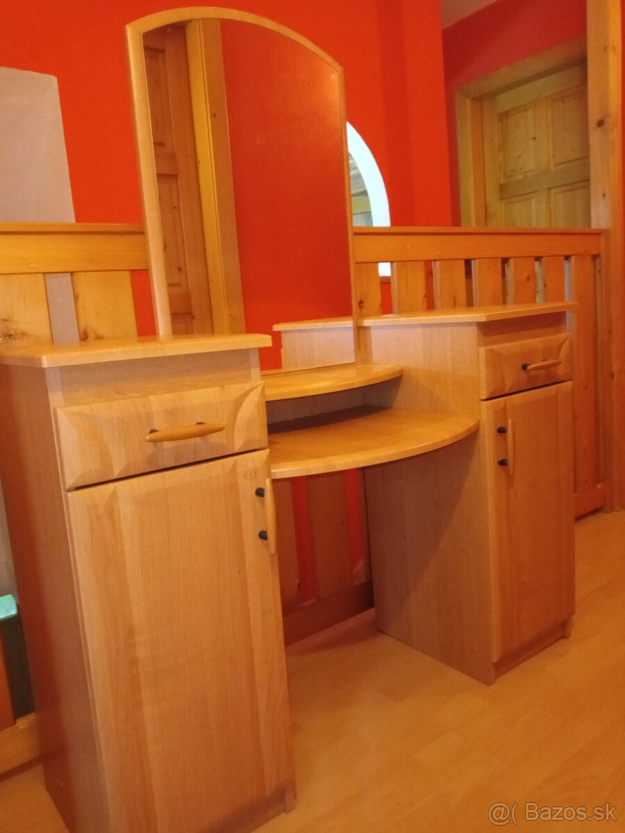 Toaletný stolík so zrkadlom - 2