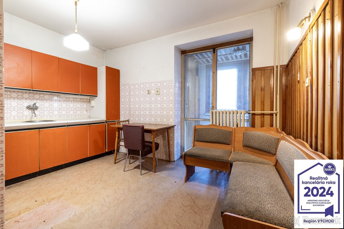 5 izbový rodinný dom, Košice–Západ, Terasa - 2