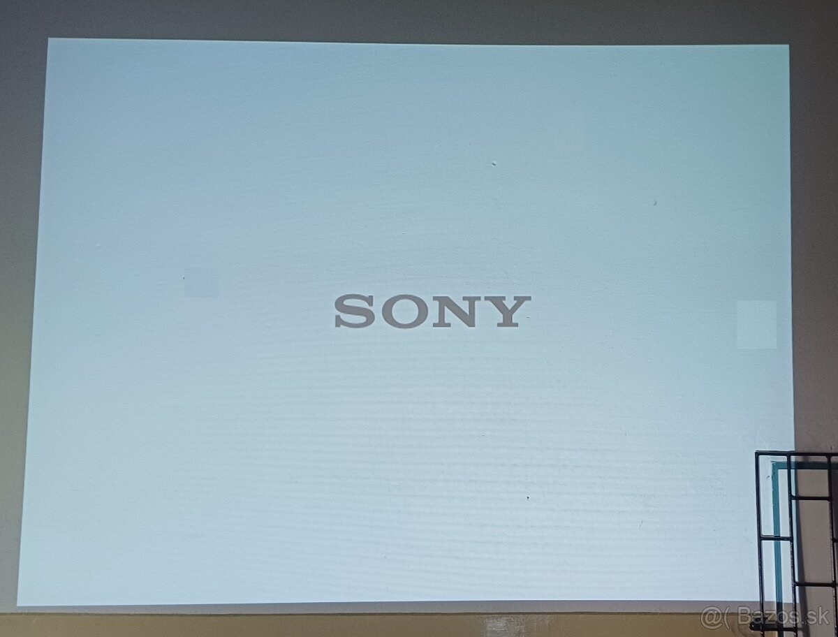 Projektor SONY VPL-CX100, žiarovka ok, otestovaný - 2