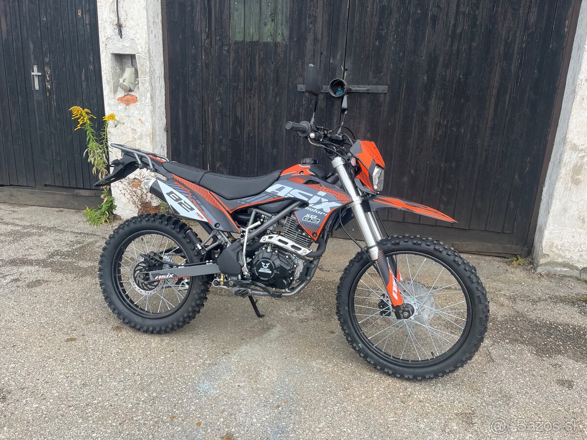 Cesne Enduro Asix defender 250cm3 + zaruka