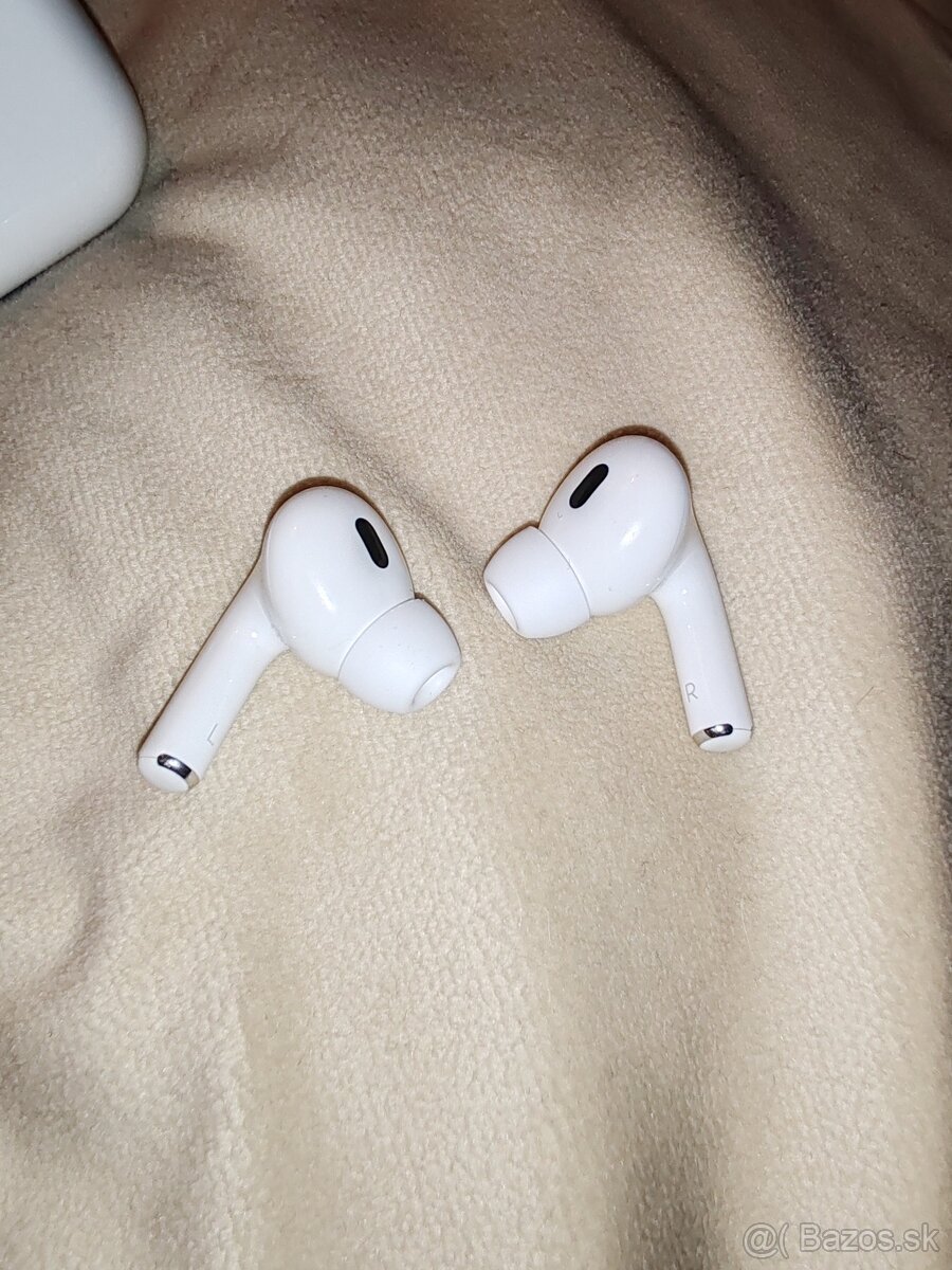 Apple AirPods 2 Pro - 2