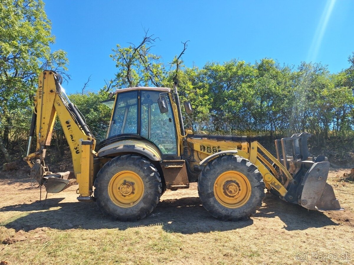 KOMATSU WB 97 S-2 4X4 Traktorbagr - 2