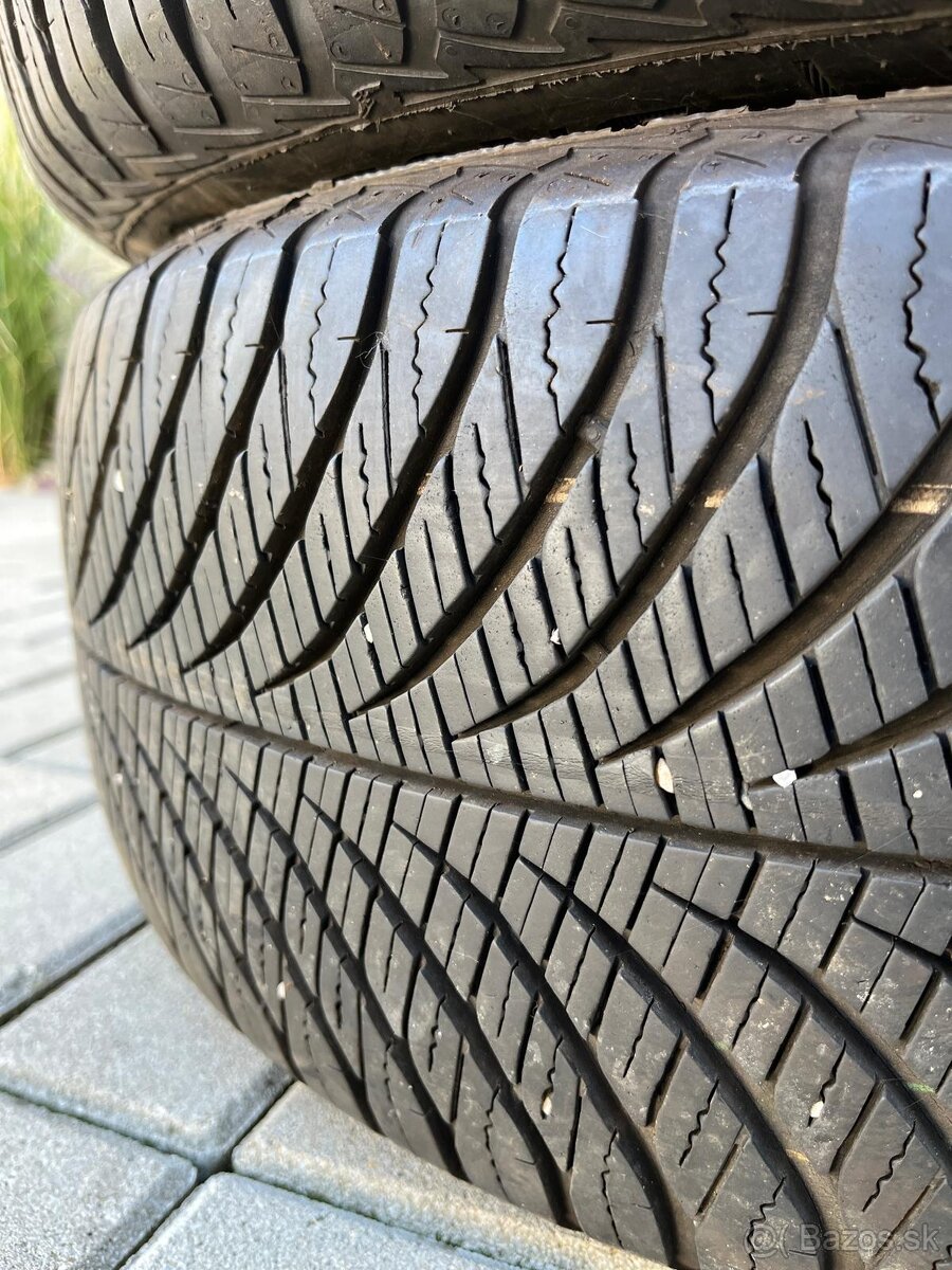 Celorocne GOODYEAR VECTOR 4-SEASONS 215/55 R17 94V M+S - 2
