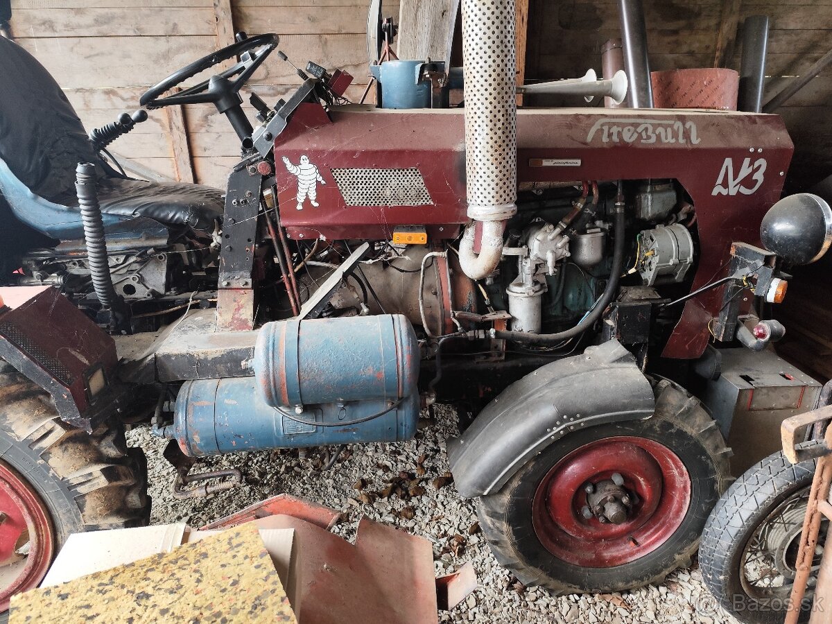 Malotraktor 4x4 domácej vyroby - 2