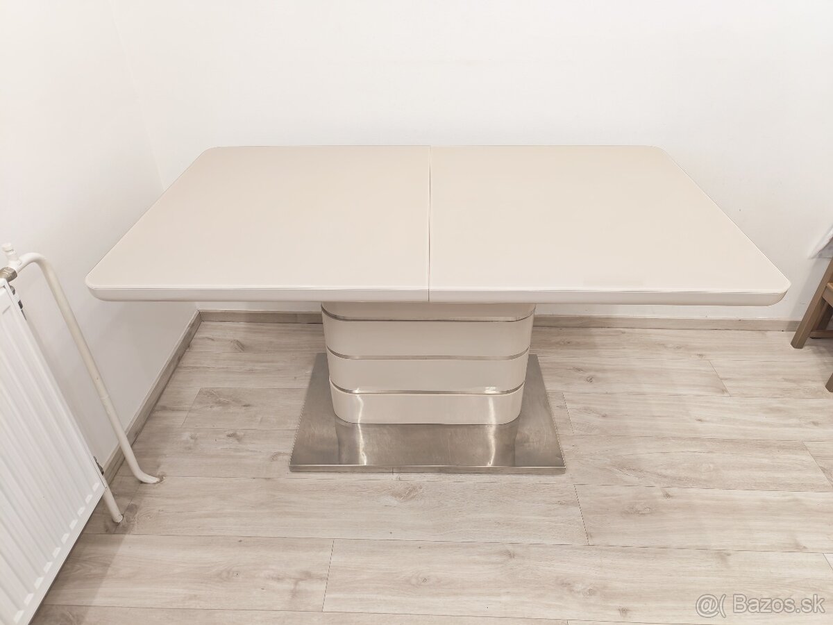 Jedálenský stôl - 2