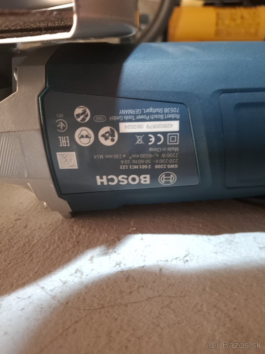Bosch Professional Uhlová brúska GWS 2200 - 2