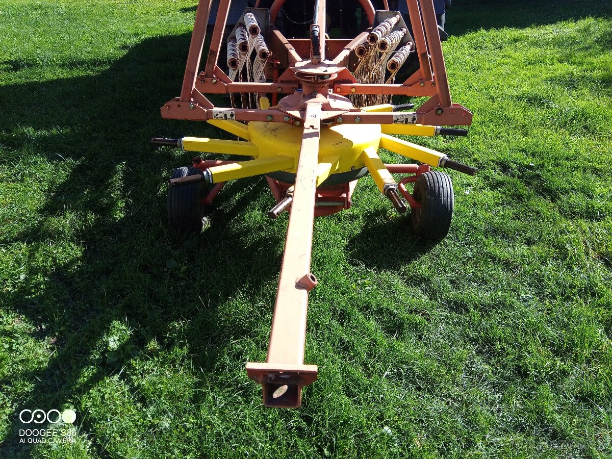 Zhrnovač sena 3,4m - 2