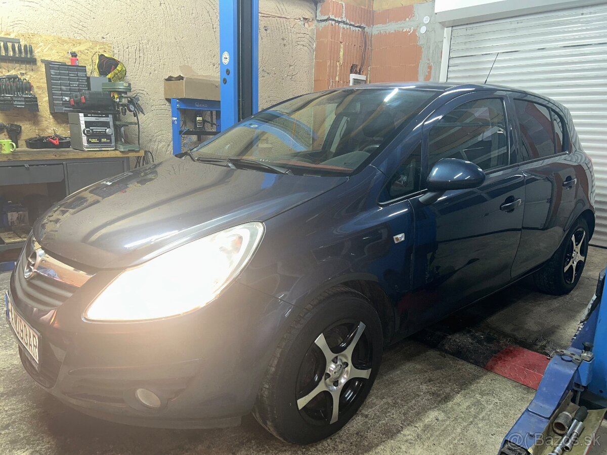 Predám opel corsa d rok2010 1.2 16v 59kw - 2