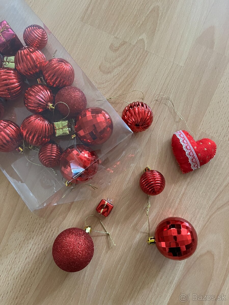 Červené vianočné ozdoby - 2
