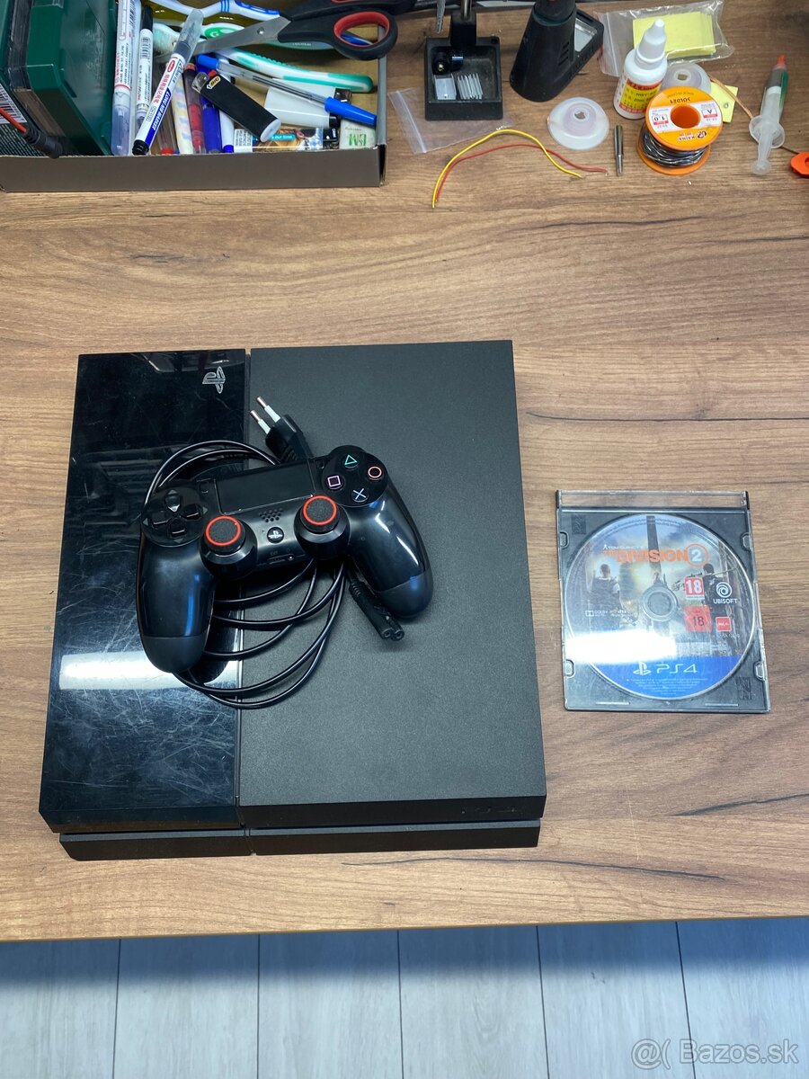 Playstation 4 + Tom Clancy Division 2 - 2