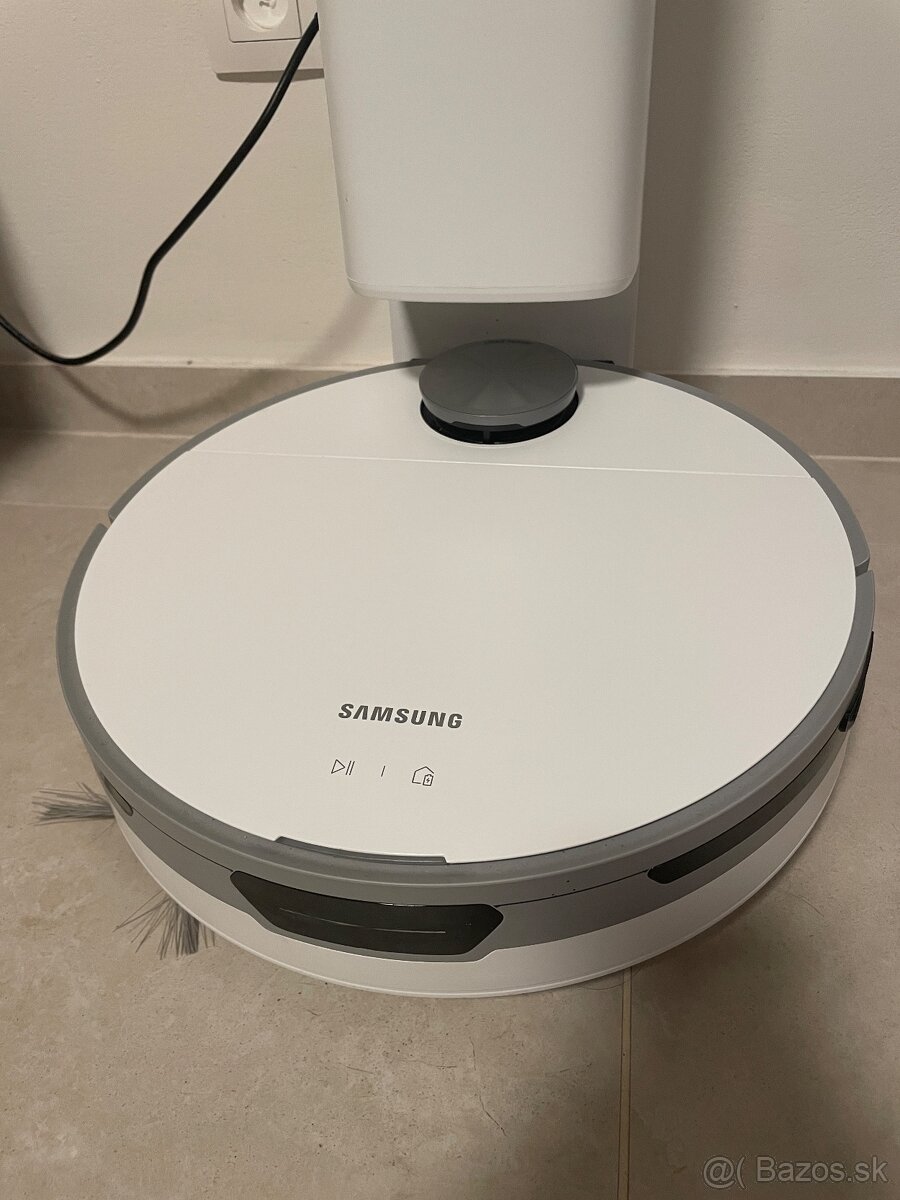 Predám robotický vysávač Samsung Jet Bot+ s príslušenstvom - 2