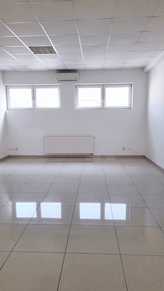 Prenájom obchodného priestoru v Topoľčanoch - 2