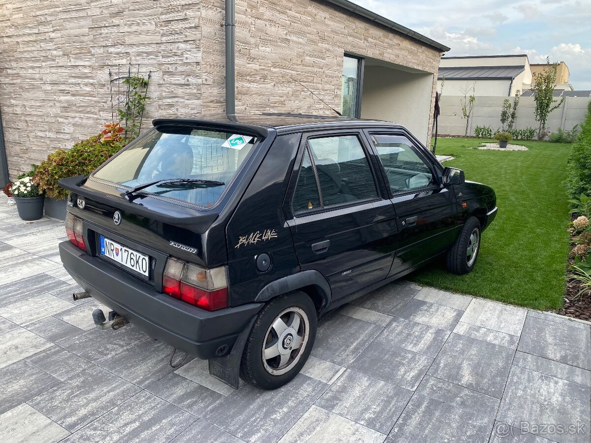 Škoda Favorit Black Line - 2