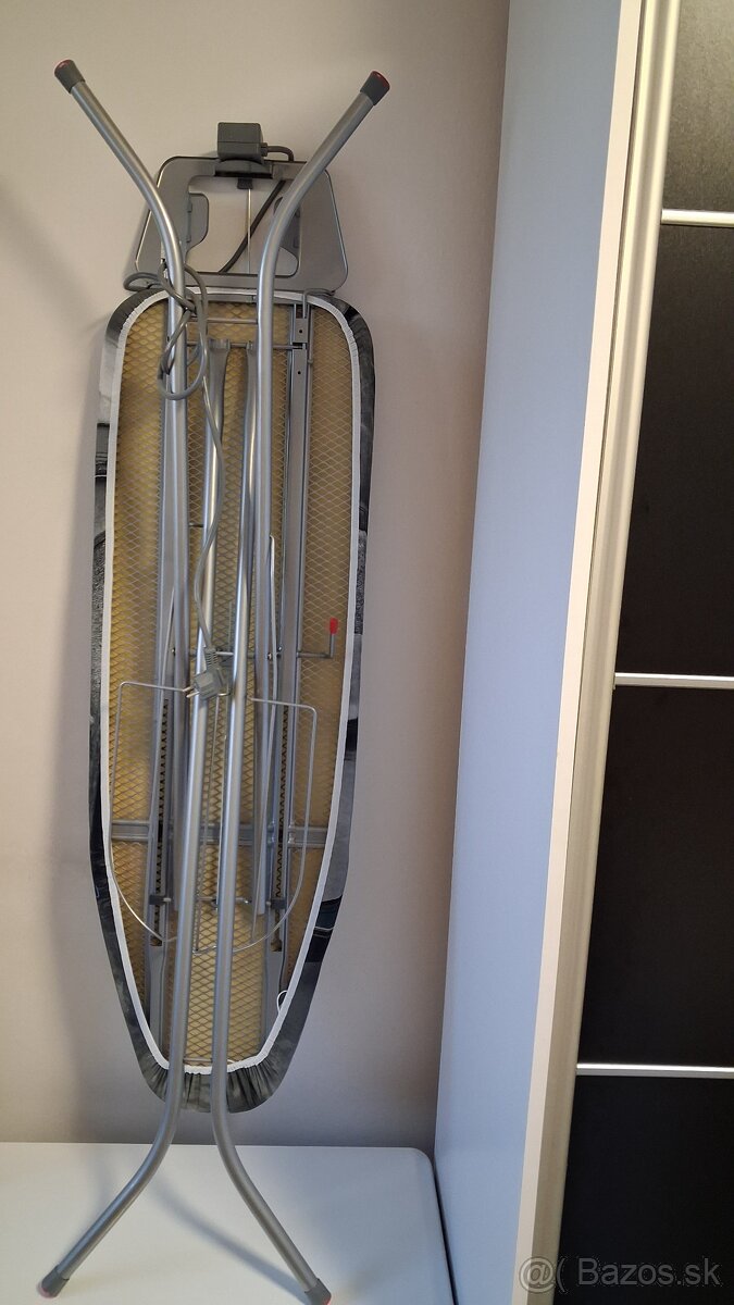 Žehliaca doska. - 2