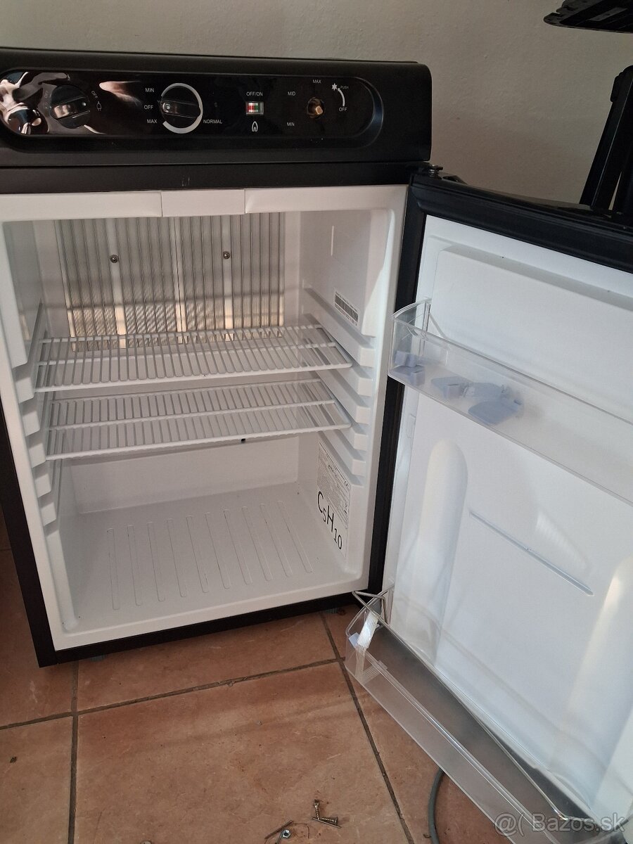 Predám absorpčnú chladničku - 2