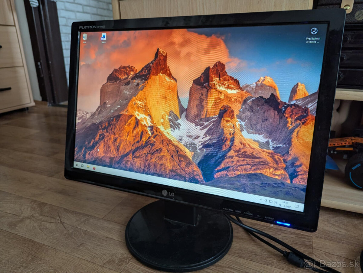 Pocitac s monitorom LG - 2