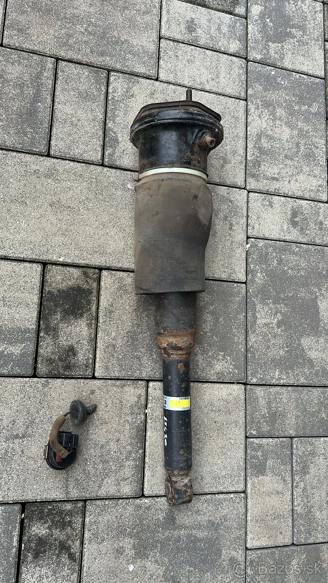 Predám zadný tlmič Predný tlmič Vzduch podvozok LS430 - 2