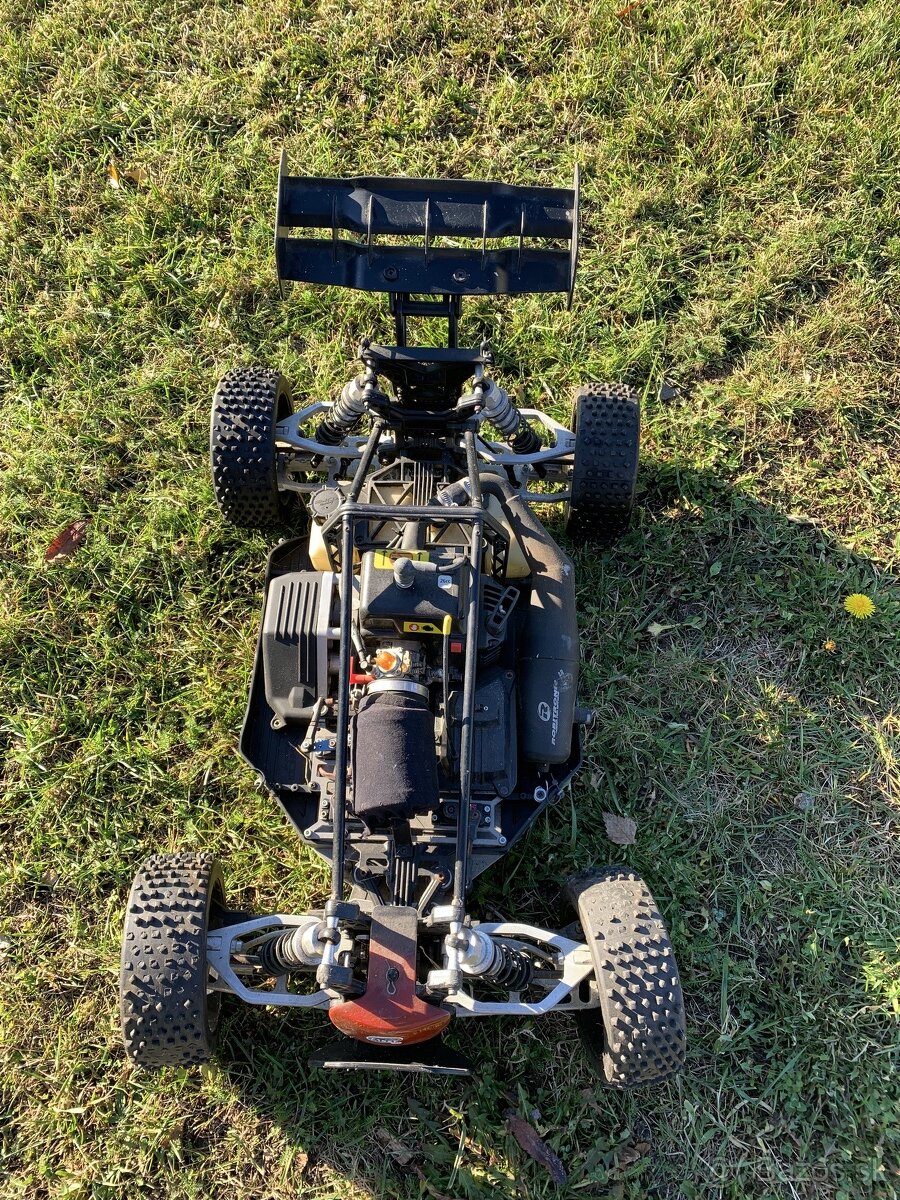 Benzínové RC auto - 2