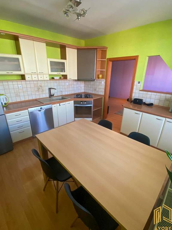 NA PRENÁJOM 3 - IZB. BYT, LOGGIA, SENICA, L.NOVOMESKÉHO - 2