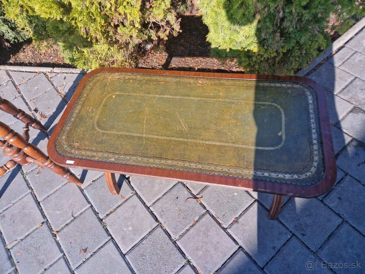 Predám elegantný odkladací stolík - 2