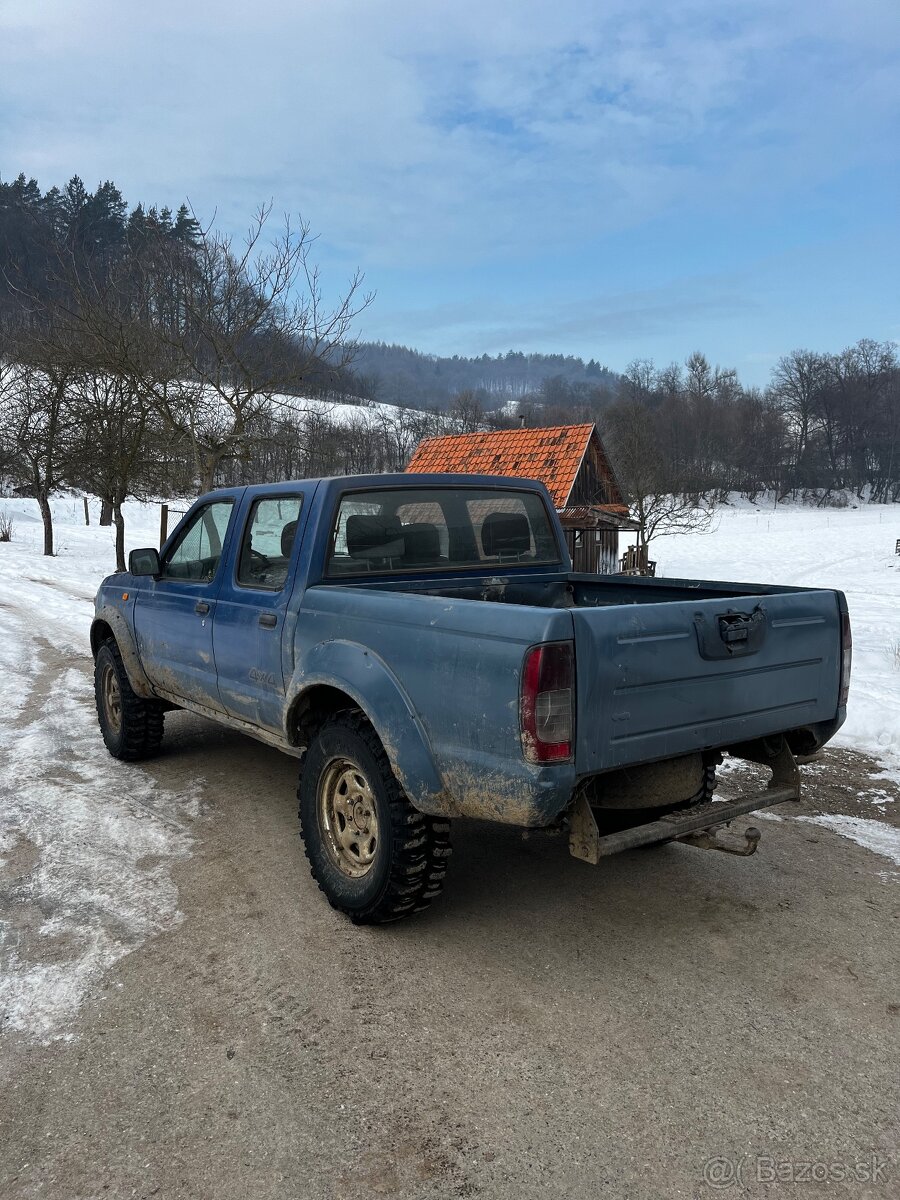 Nissan Navara 2.5td - 2