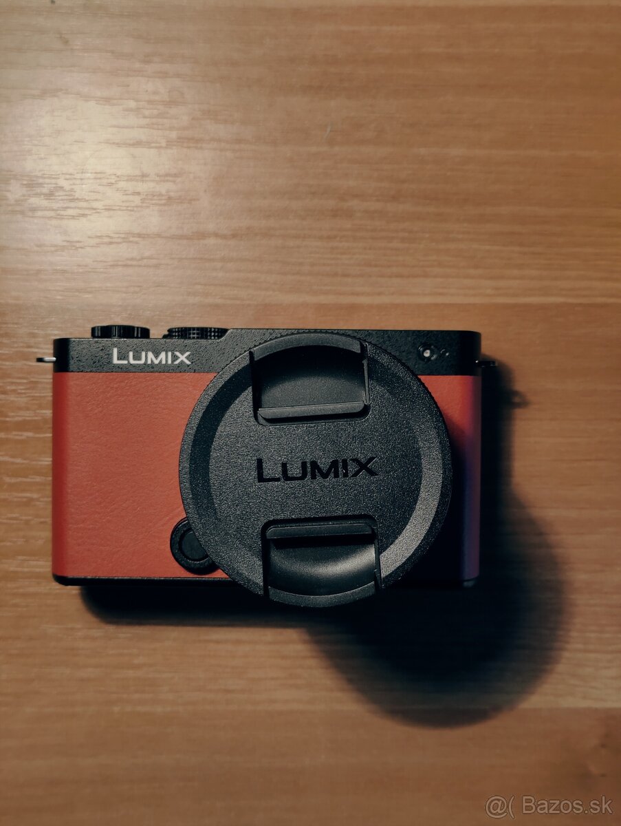 Lumix S9 +Lumix S 18-40mm - 2