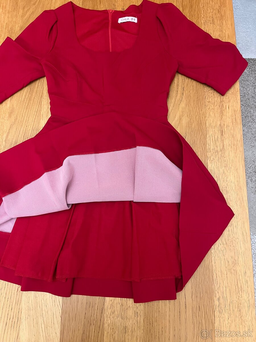 Dámske šaty Chilia. - 2