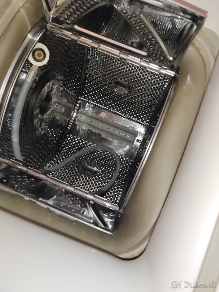 Práčka Indesit - 2