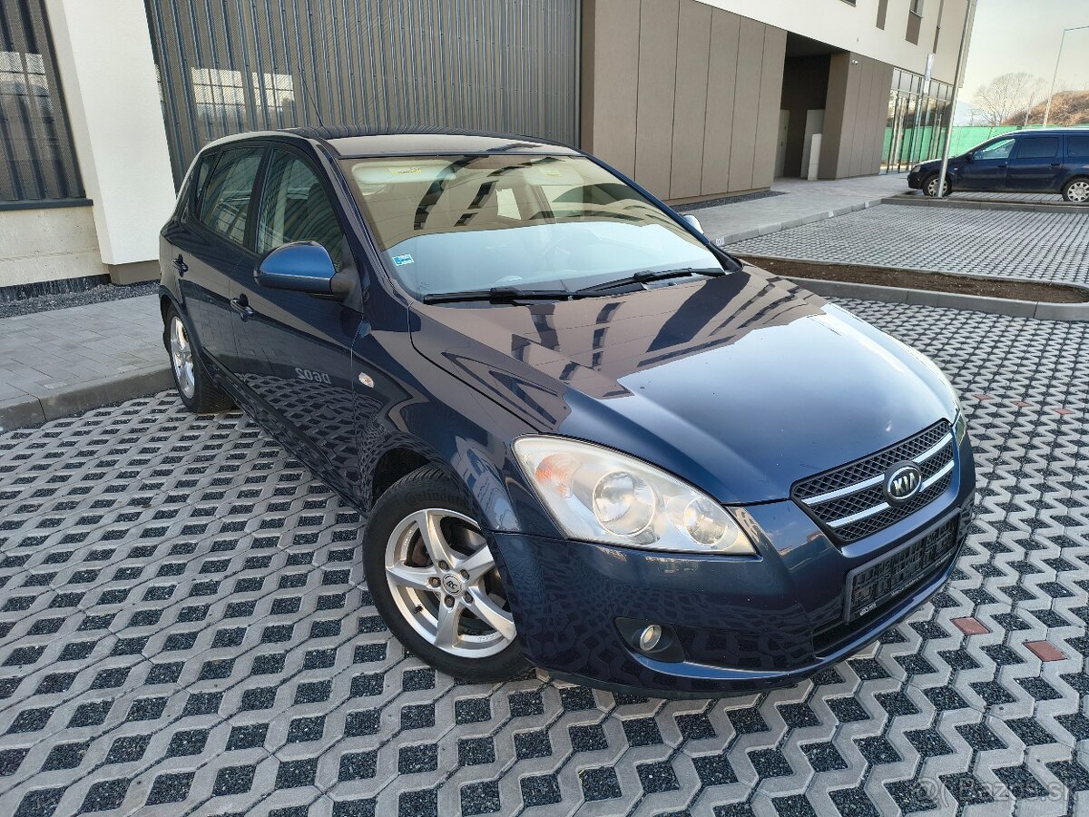 Kia Ceed 1.4 benzín 77kw - 2