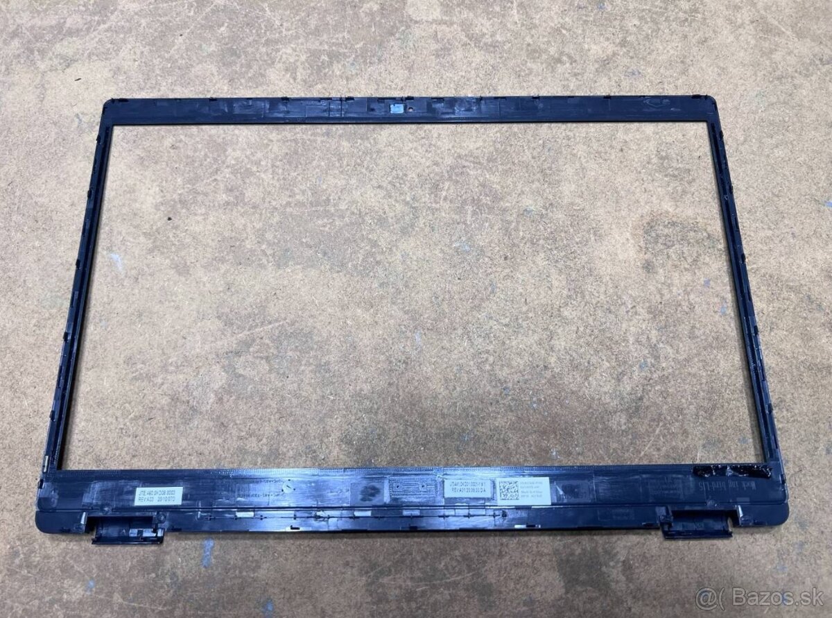 Predám rámček obrazovky Dell Latitude 3510. - 2