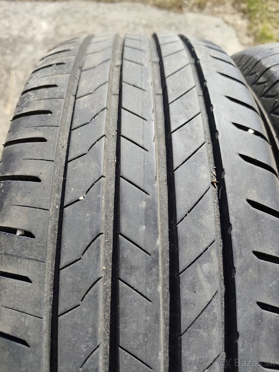 225/65R17 102H Bridgestone letná - 2