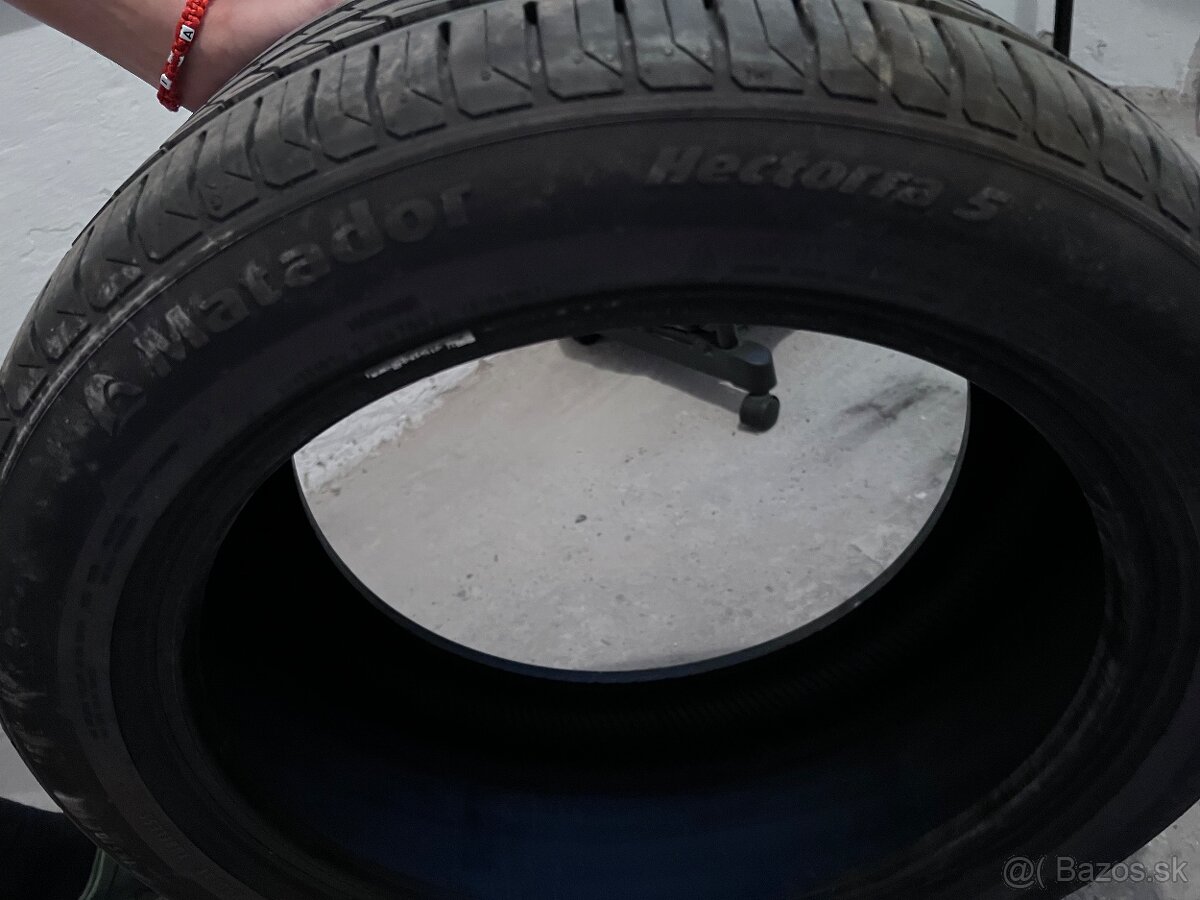 Letné pneumatiky 235/45 R17 - 2