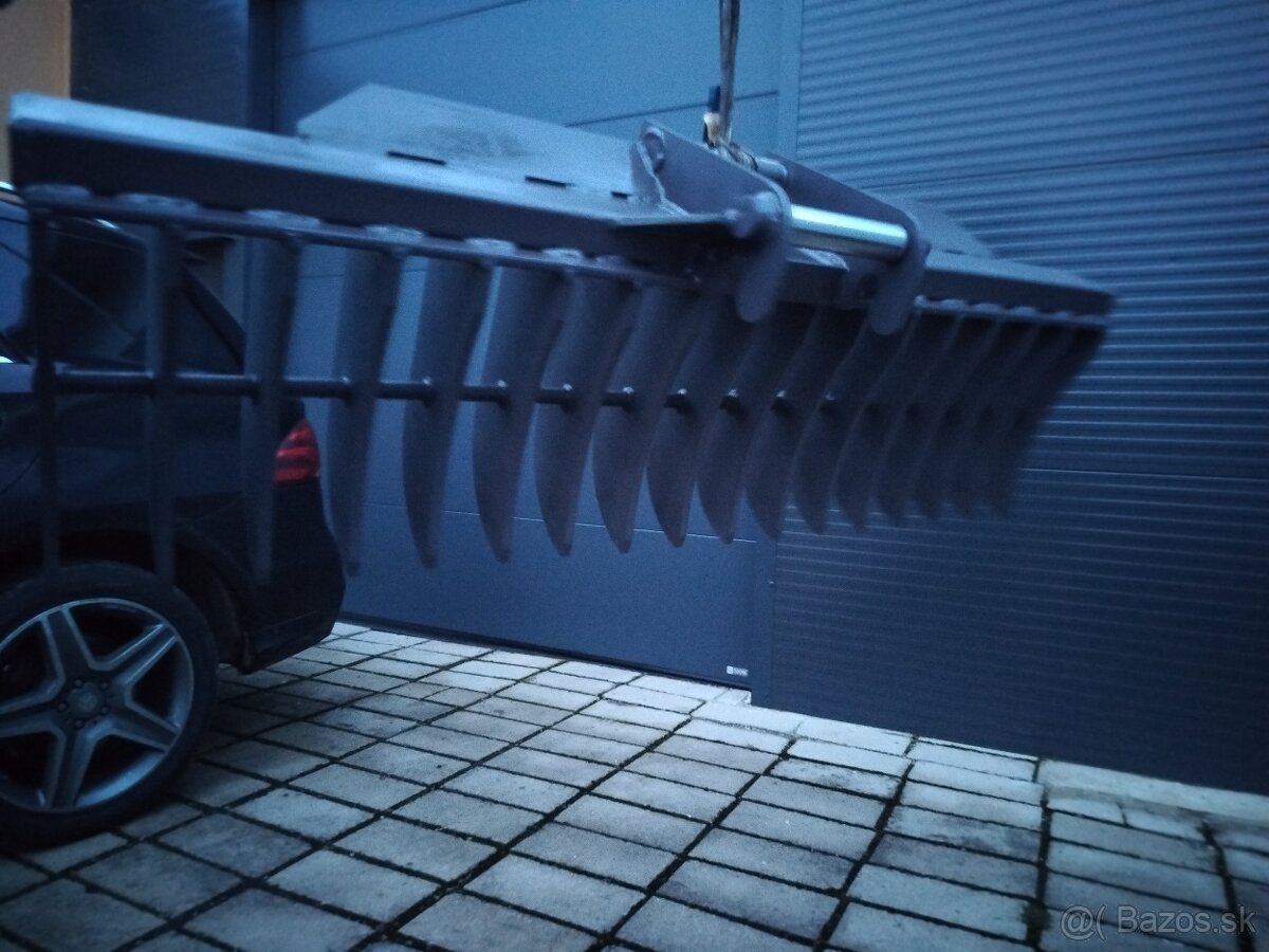 Hrable. - 2