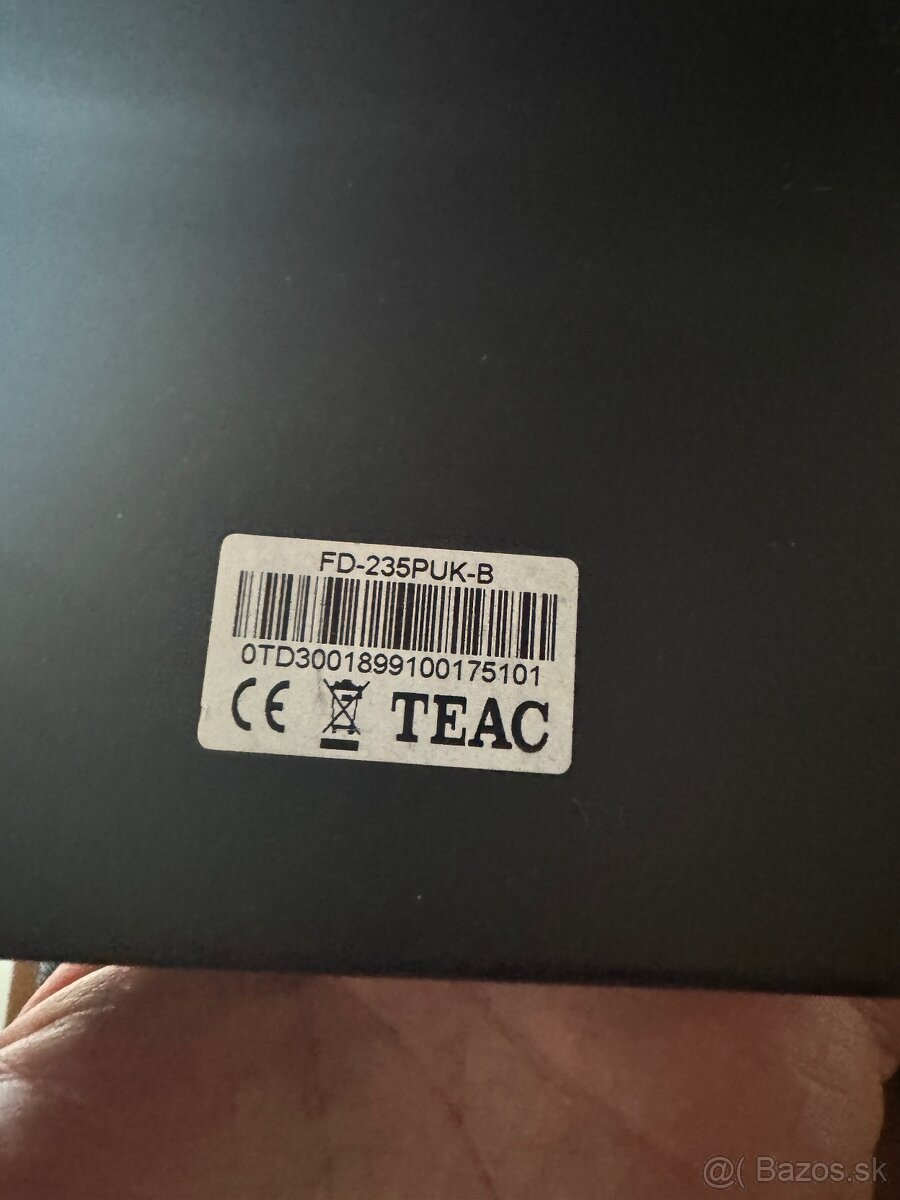 Teac-disketova mechanika-retro na 3,5 diskety - 2