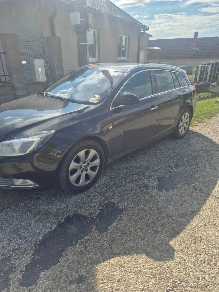Predam opel insignia - 2
