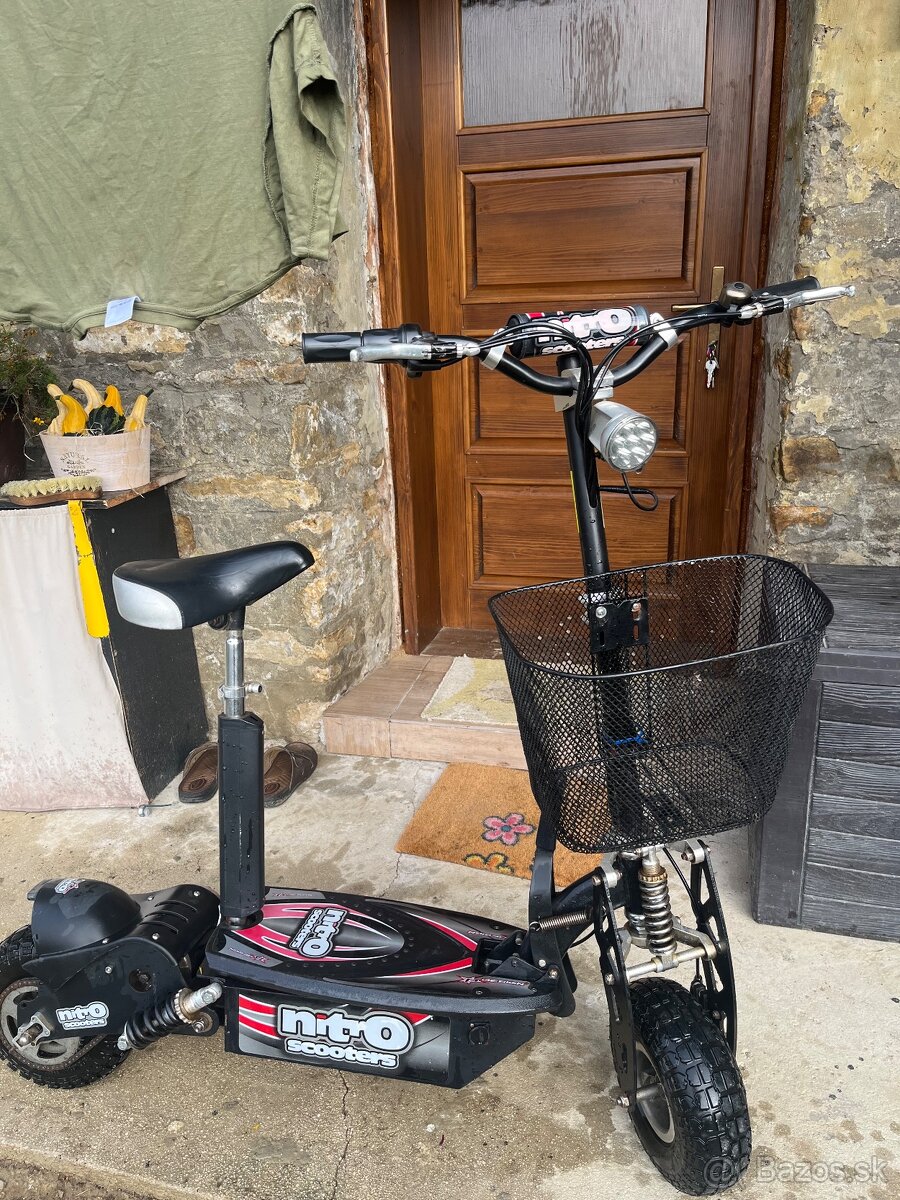 NITRO SCOOTERS Model CE1000 - 2