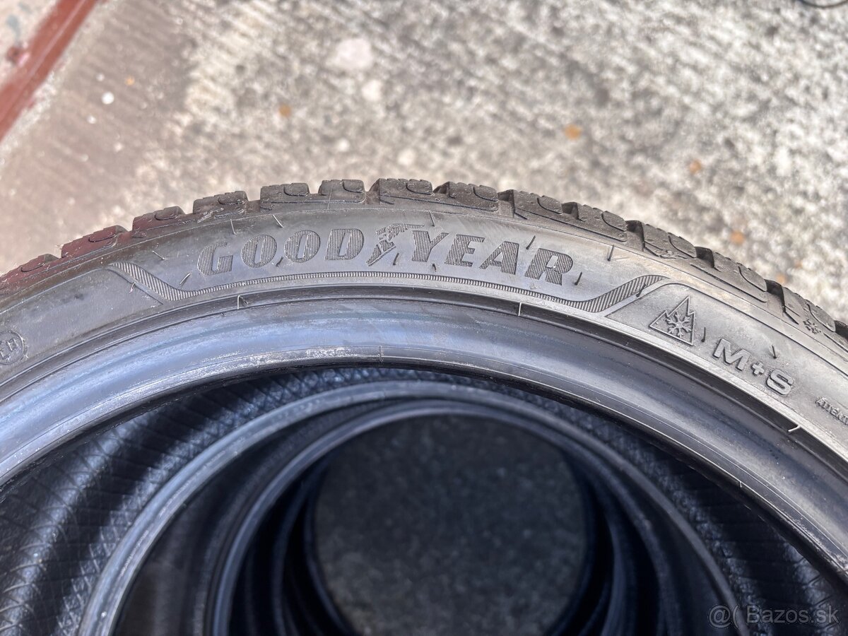 225/40 r18 Zimne Good Year Ultragrip - 2