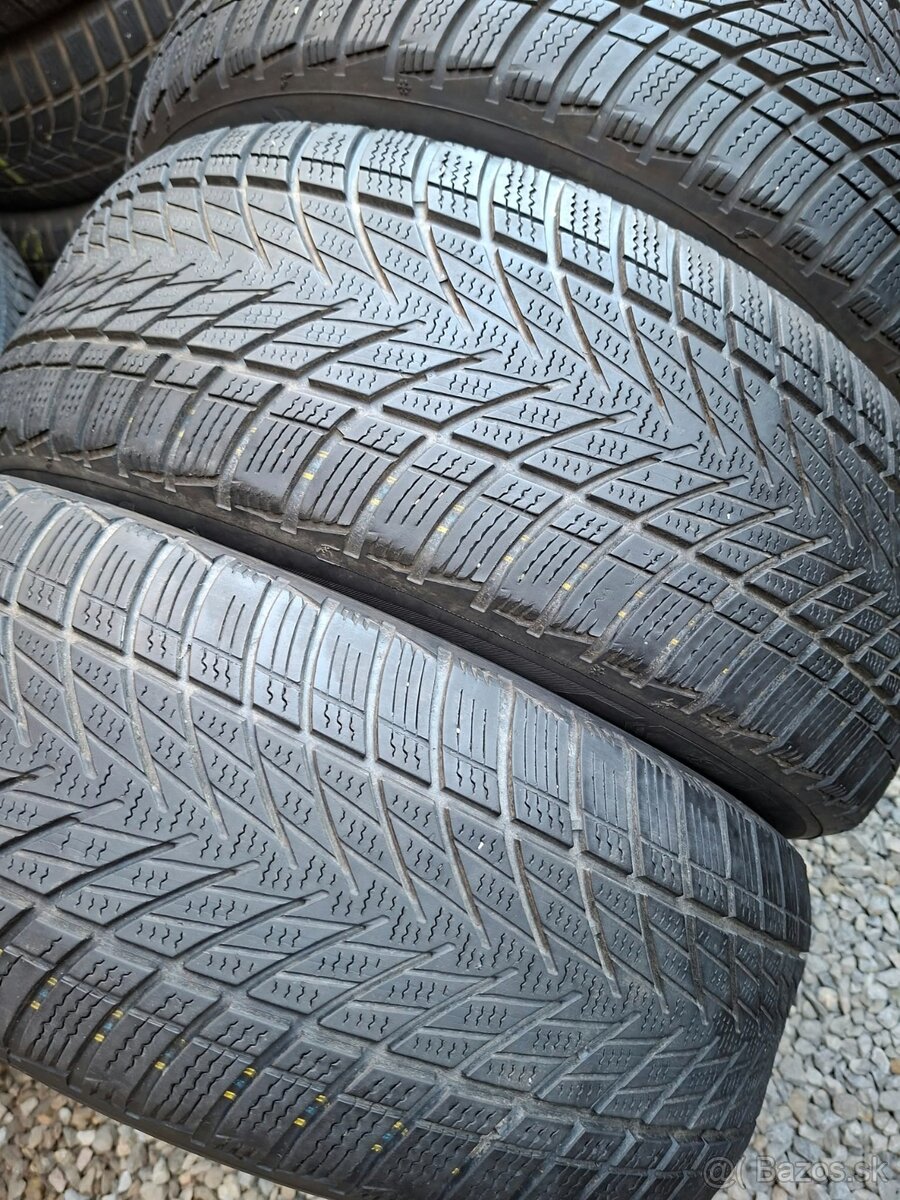 205/55R16 Goodyear dot 24 - 2