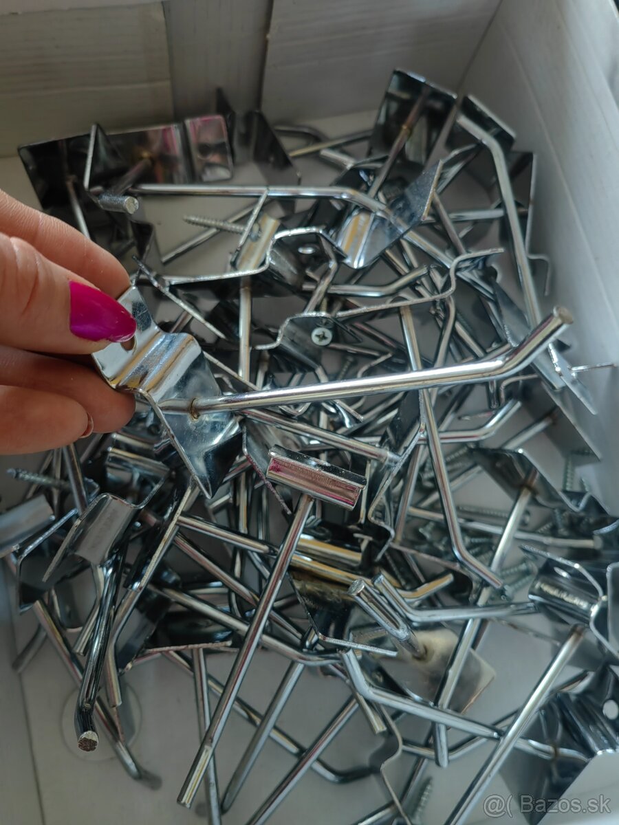 háky - vybavenie do predajni - 2