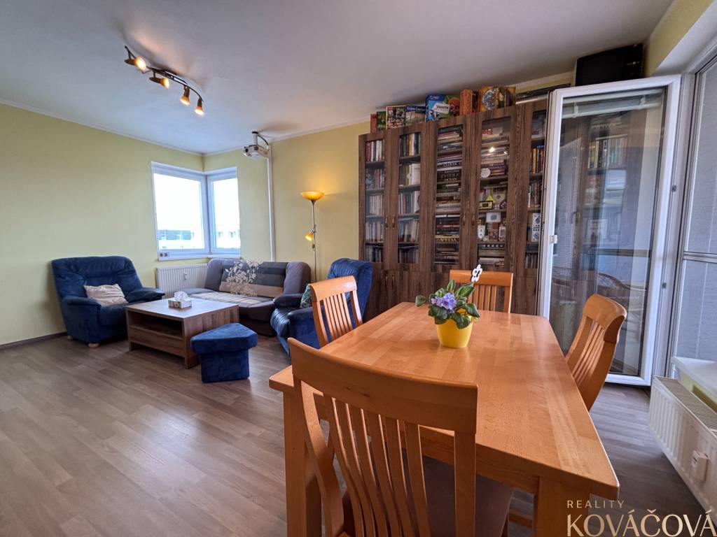 Na predaj 4 izb. byt v novostavbe s garážou, Trenčianske Sta - 2