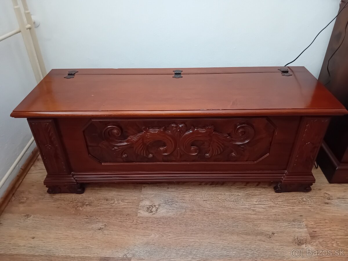 Starozitna komoda - 2