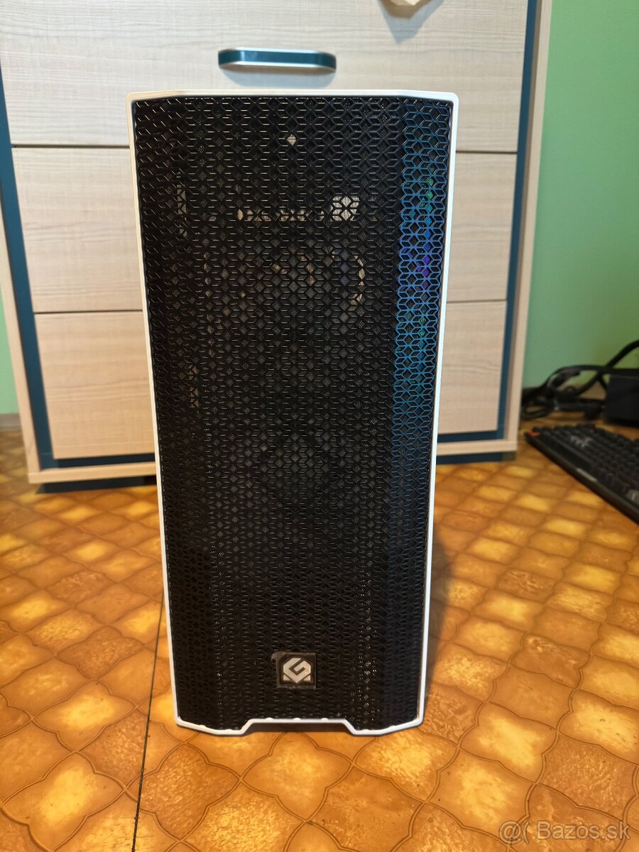 Predám PC skriňu Metallic Gear by Phanteks NEO Air Series - 2