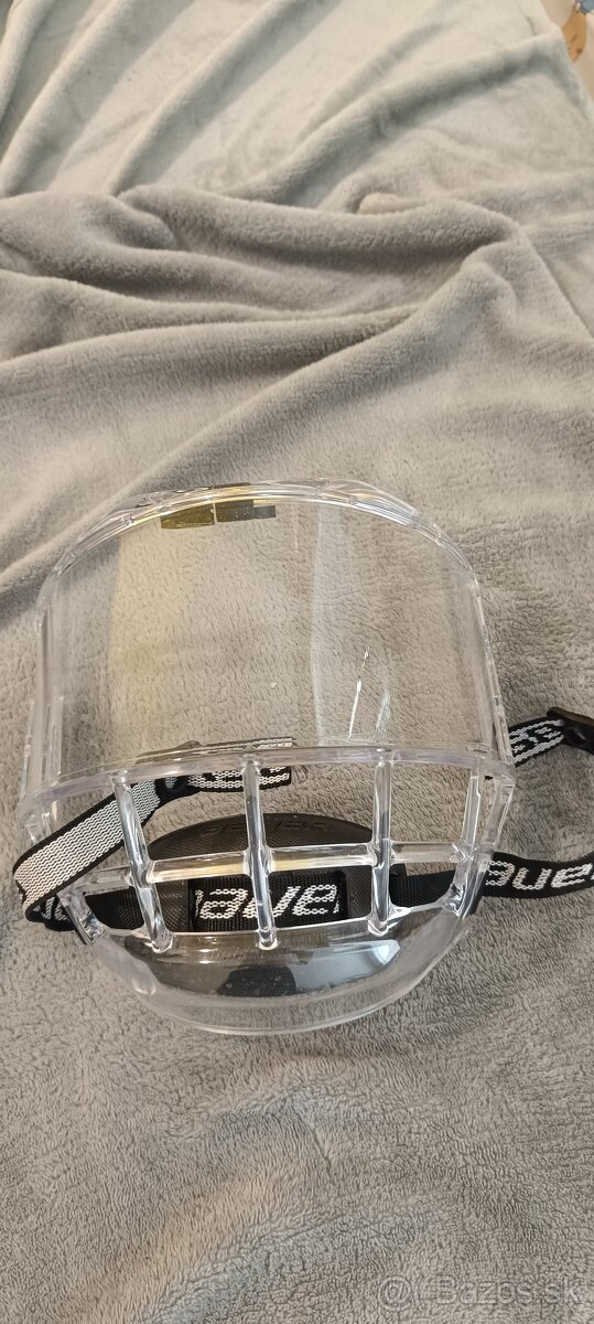 Hokejove plexisklo na celu tvar - 2