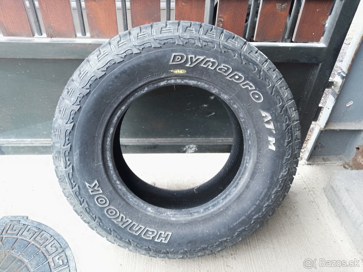 Pneu 245/70 r16 - 2