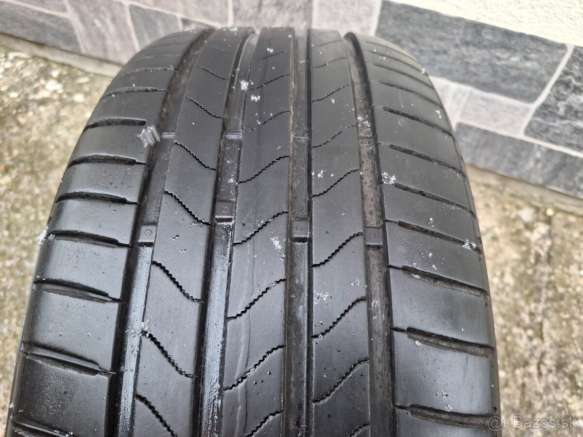 letné pneu 215/45 R17 Bridgestone 4ks, do 7,5mm - 2