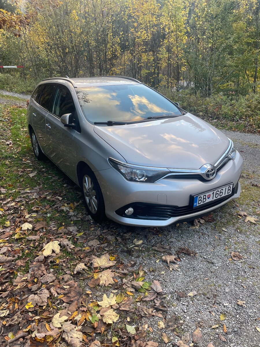 Toyota auris 1.2 turbo - 2