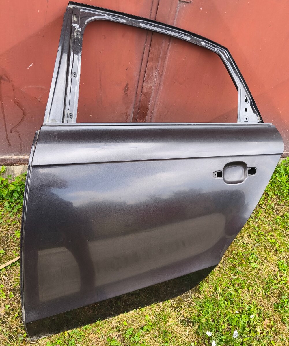 Audi A4 B8 ľavé zadné dvere 8K0 Audi A4 B8 lift sedan - 2