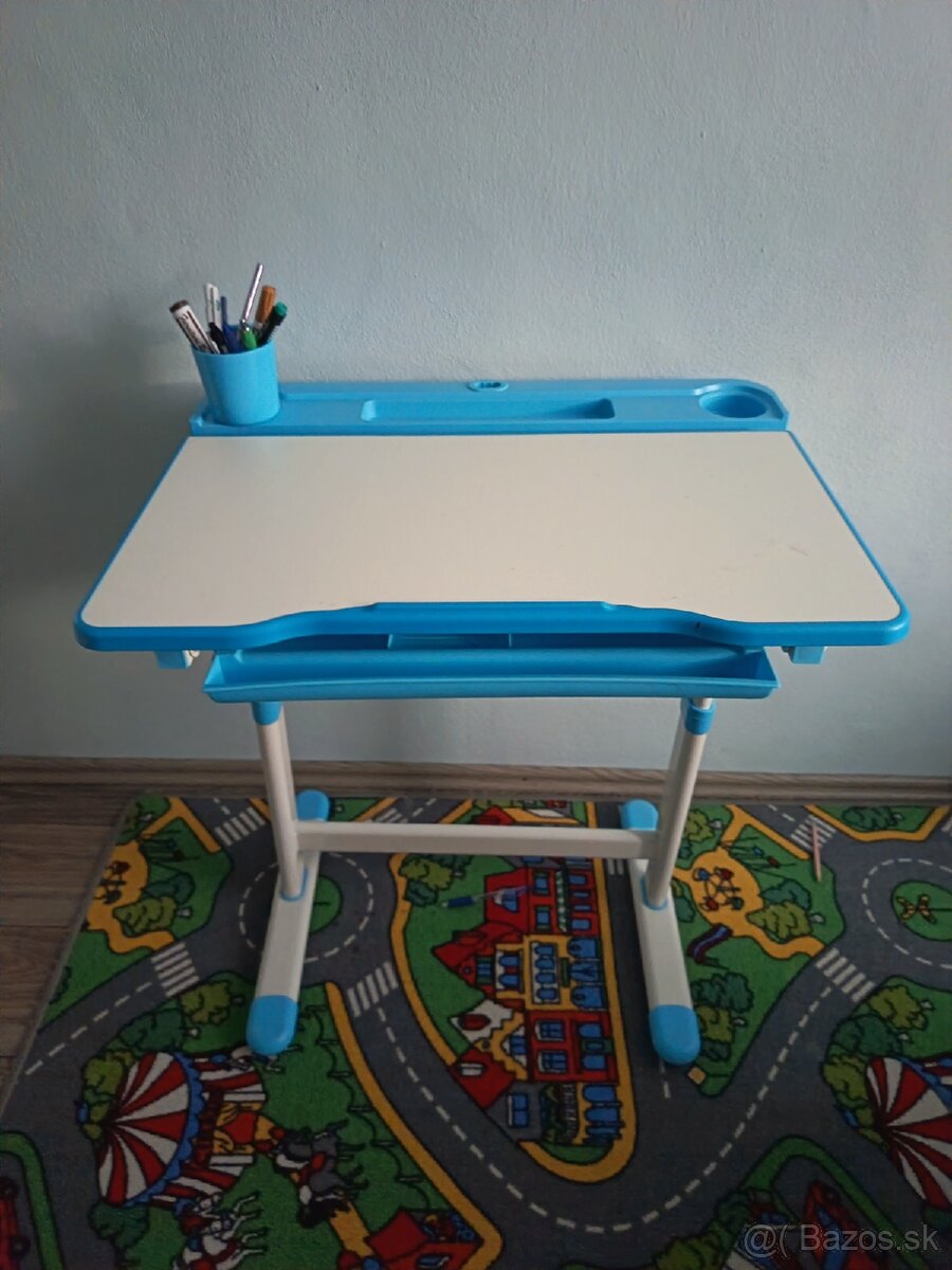 Rastúci písací stôl a stolička - 2