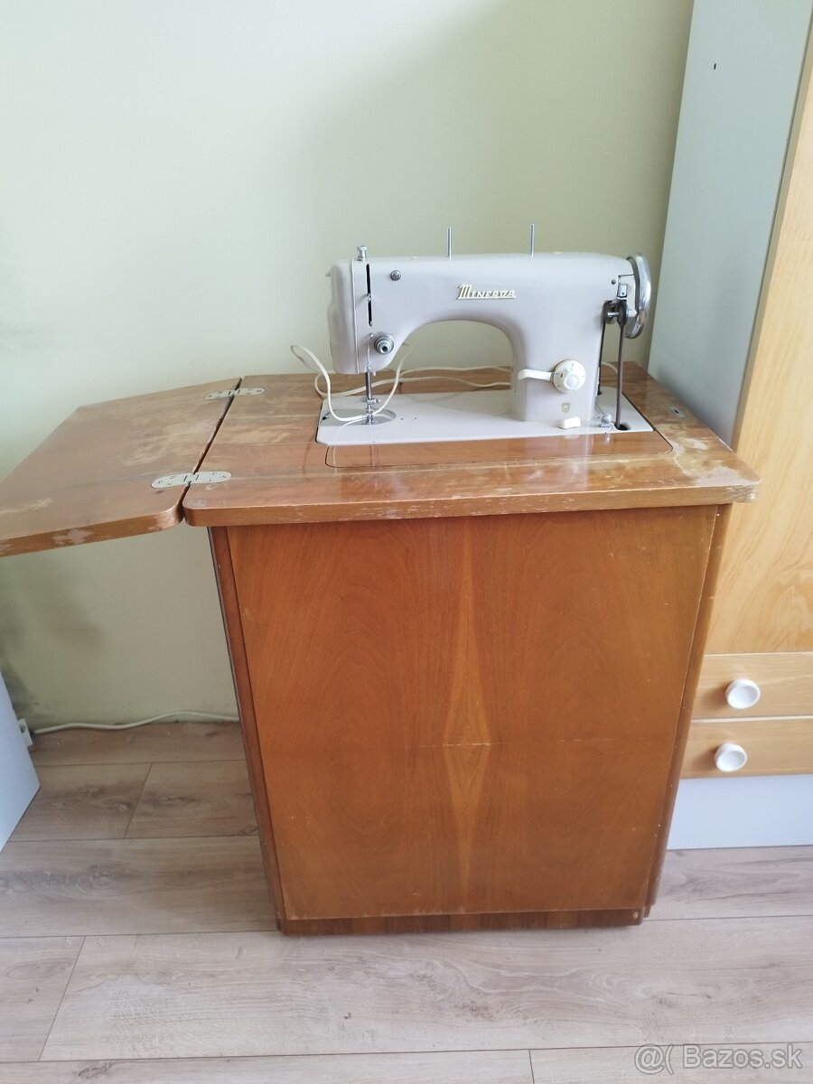 Šijací stroj minerva - 2