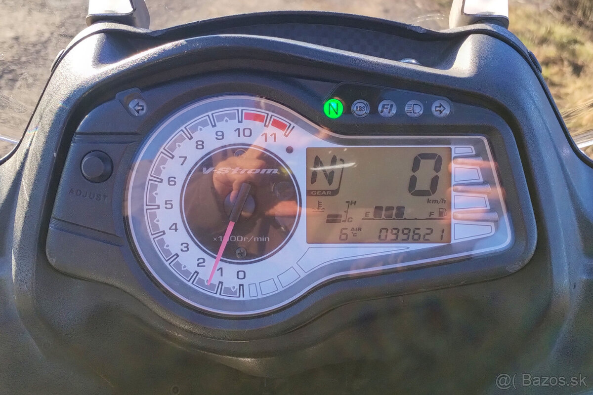 Suzuki DL650 V-Strom - 2